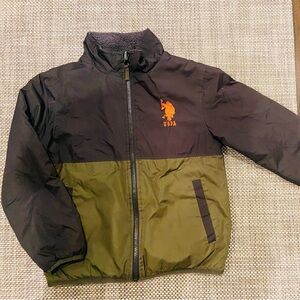 Size Small/ 8 Boys Polo Reversible Zip Front Nylon Shell/ Fleece Jacket.